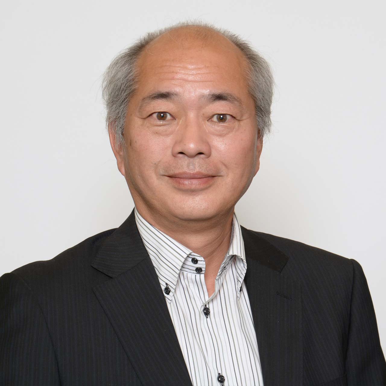 龟井三郎