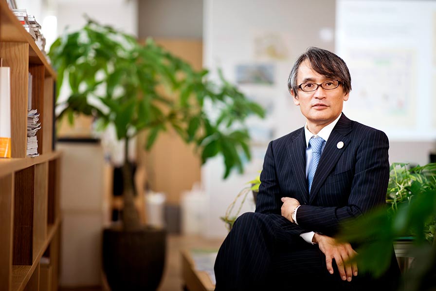 President and CEO, Representative Director, Nikken Housing Systems Hiroyuki Usami