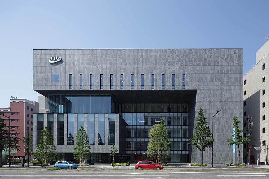 ふくおかフィナンシャルグループ北九州本社ビル	